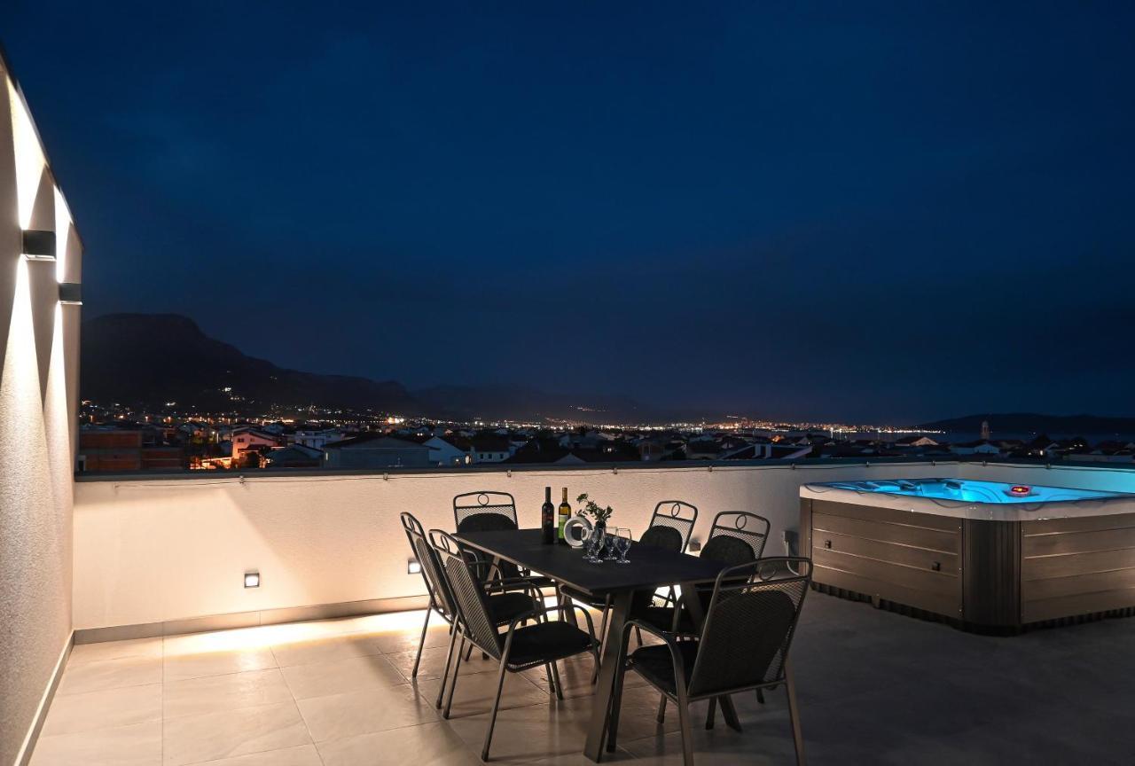 Rooftop New Castel 2023 Kaštela Buitenkant foto