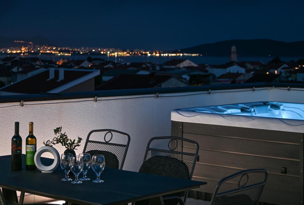 Rooftop New Castel 2023 Kaštela Buitenkant foto