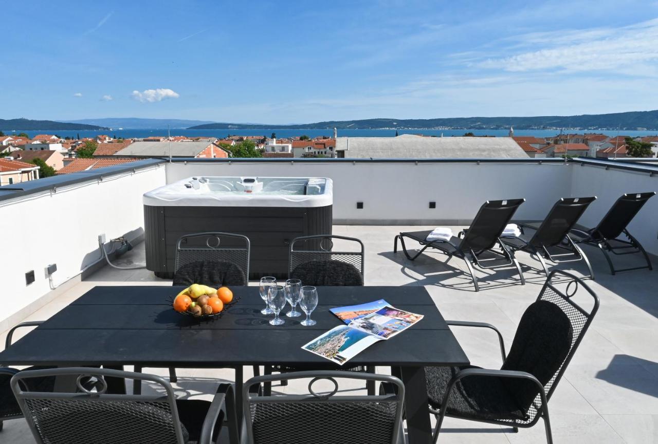 Rooftop New Castel 2023 Kaštela Buitenkant foto